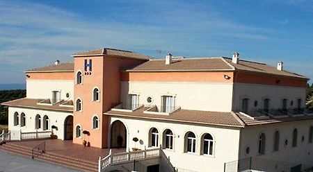 מלון באיסה Ciudad Del Renacimiento מראה חיצוני תמונה